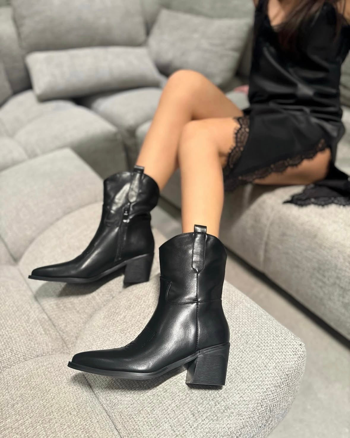 Stivaletto/Texano Aurora Black