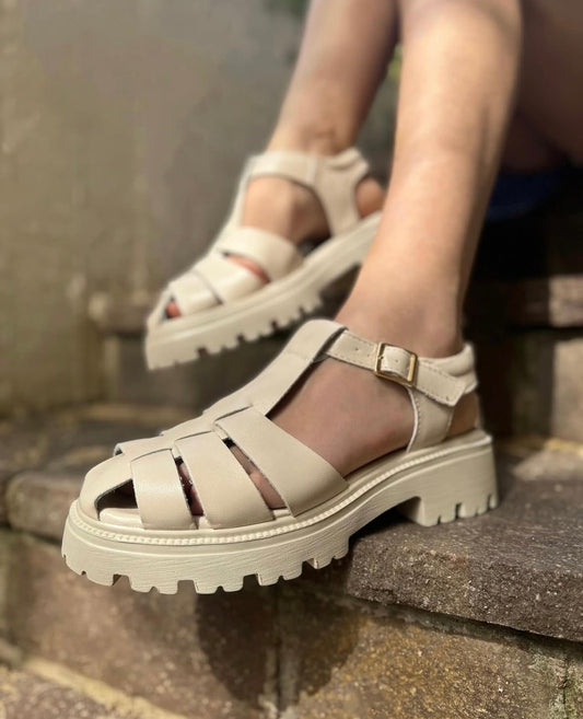 Scarpa con gomma Beige