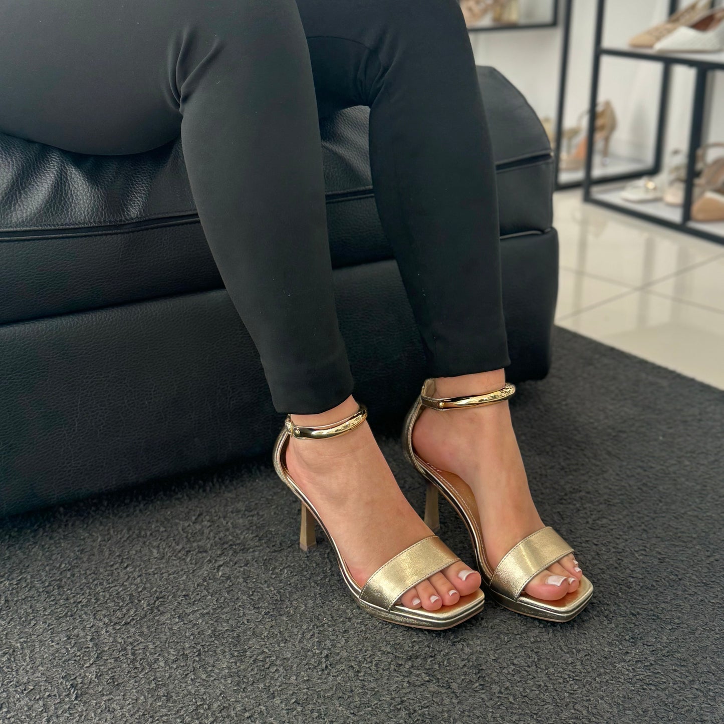 Sandali Kesha Gold
