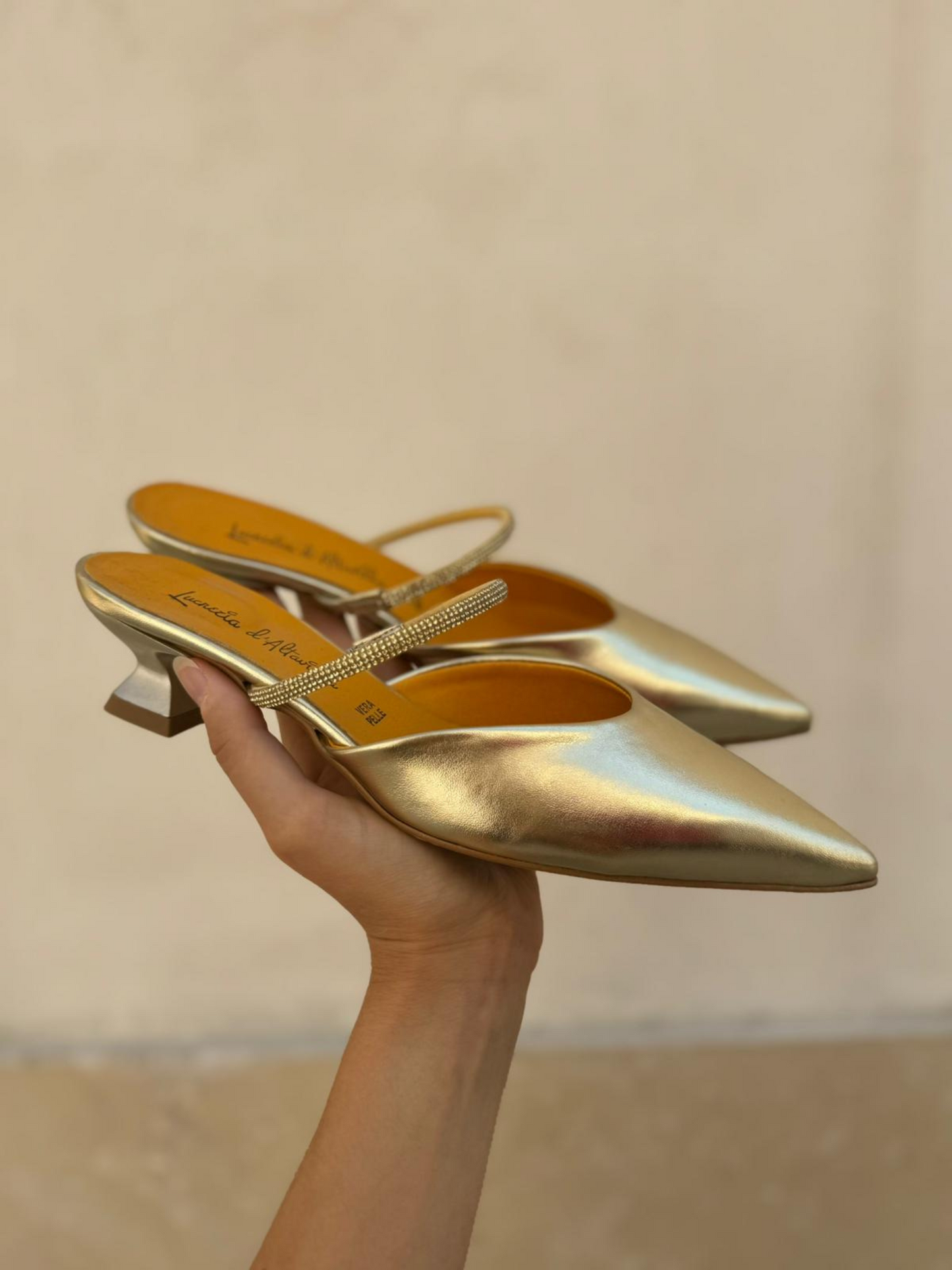 Slingback Lucrezia D’Altavilla Oro con cinturino