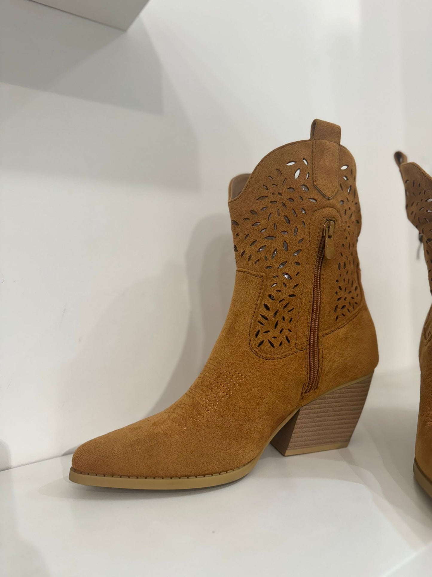 Stivaletto 2L9A Camel