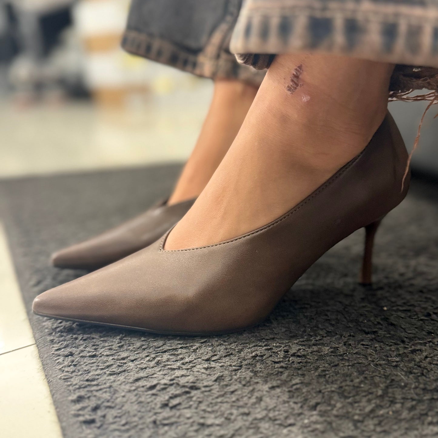 Decolletè Monì Brown