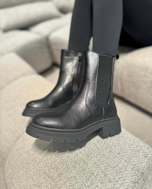 Stivaletto/Beatles Sandra Black