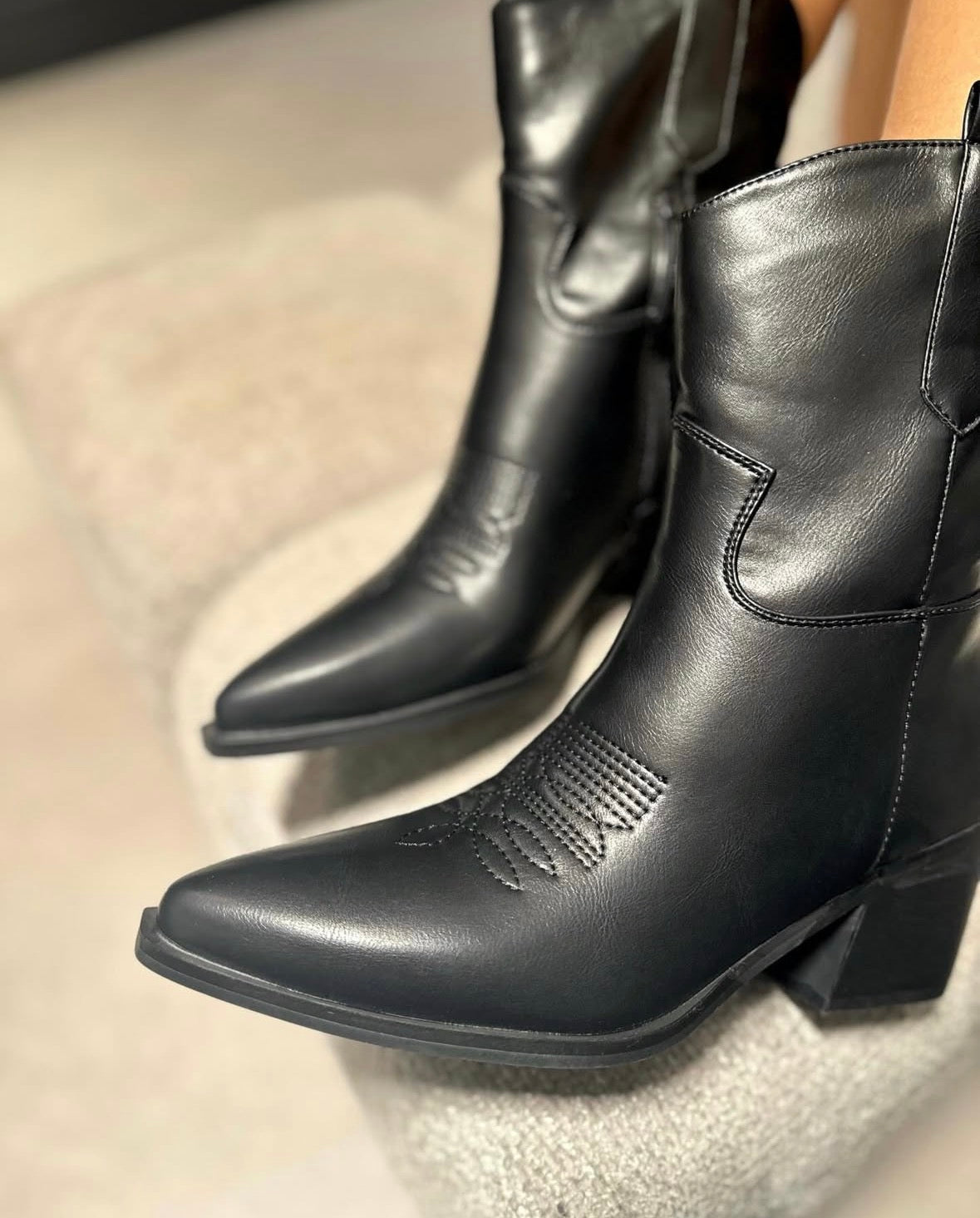 Stivaletto/Texano Aurora Black