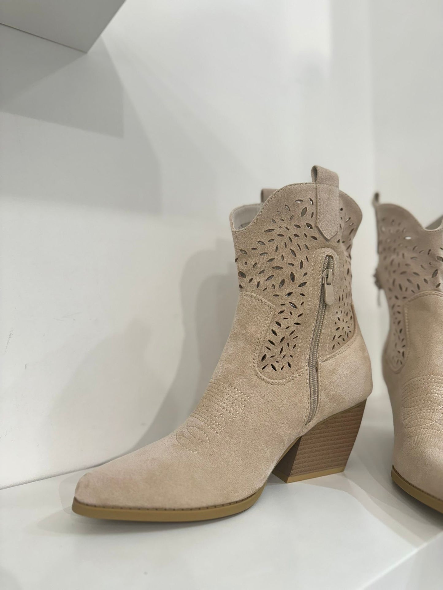 Stivaletto 2L9A Beige