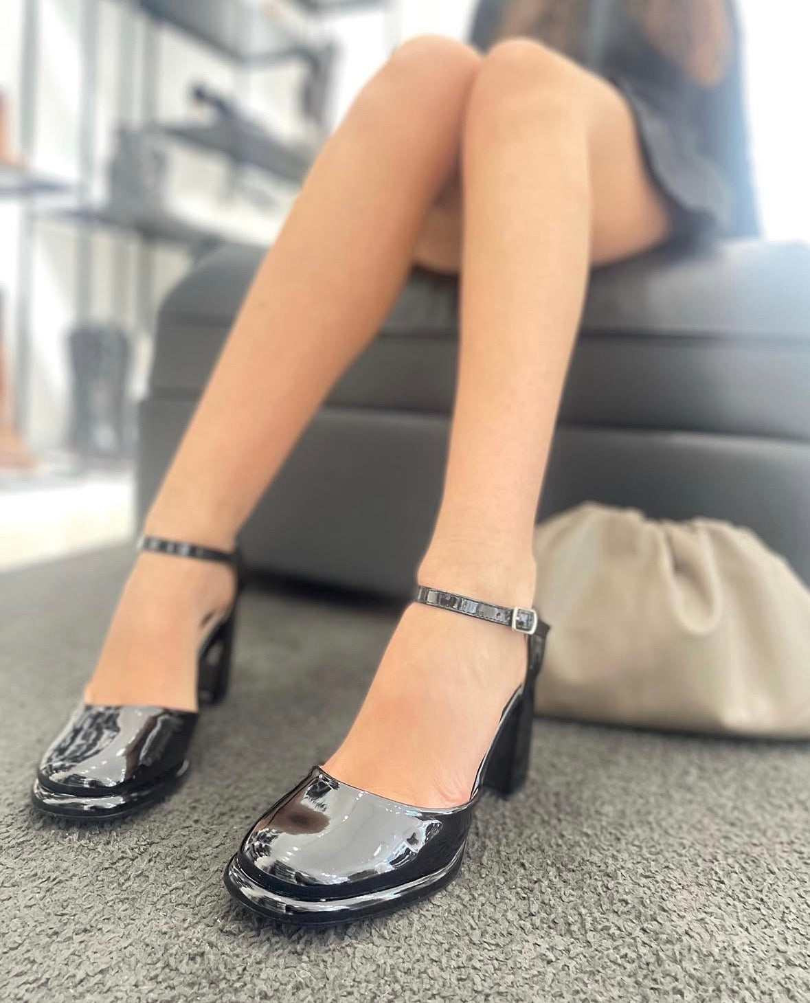 Decolletè MM08 Black