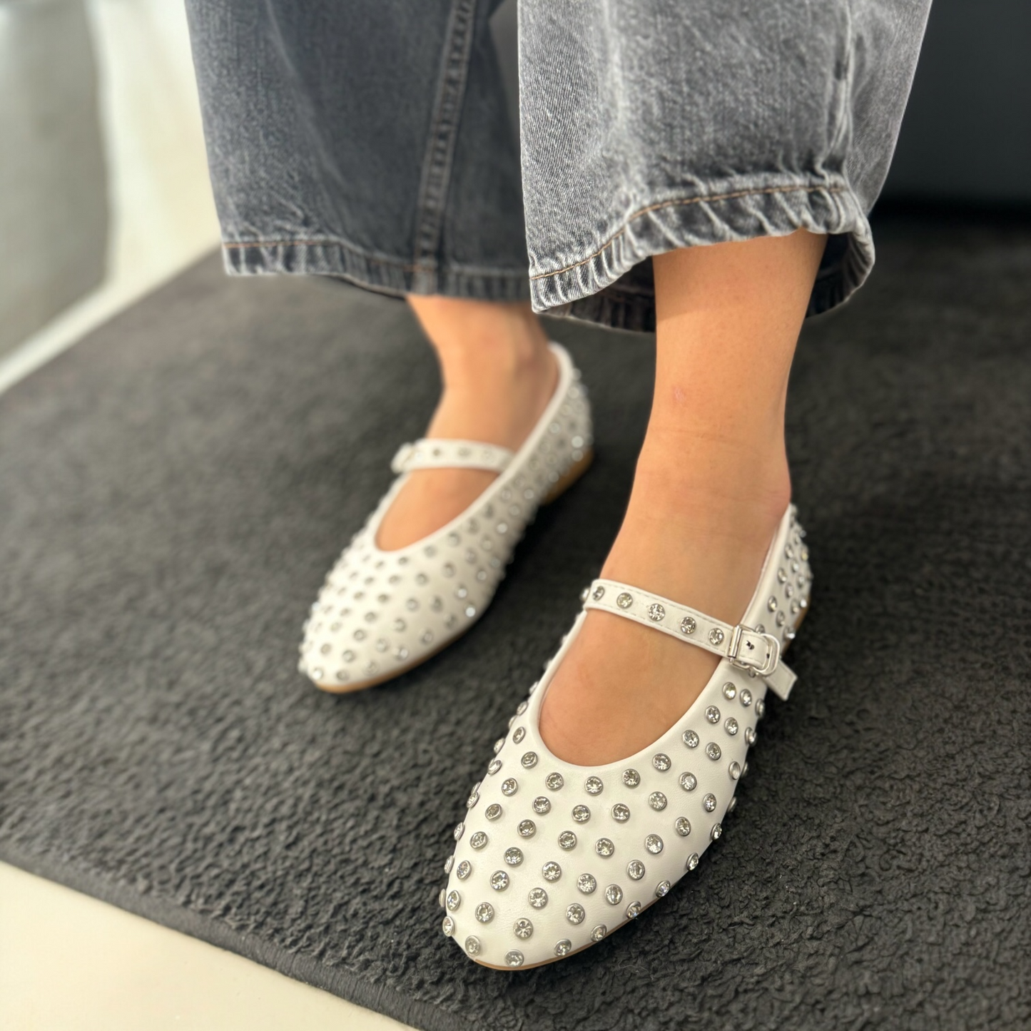 Ballerina Alaia White